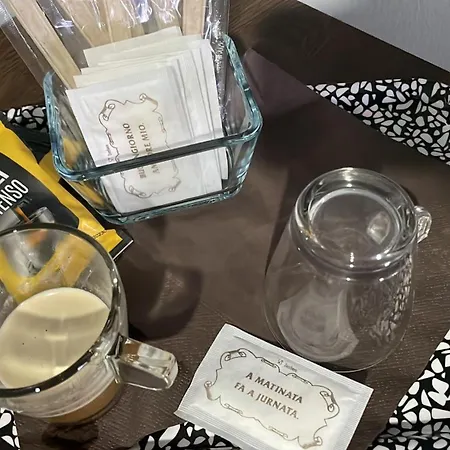 Re Carlo ゲストハウス 3*