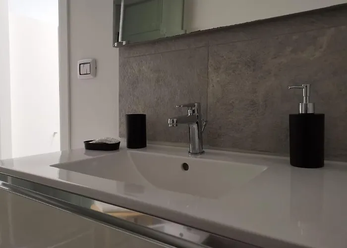 Re Carlo ゲストハウス カターニア