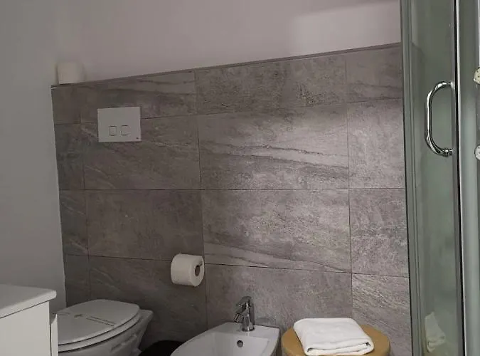 Re Carlo ゲストハウス カターニア