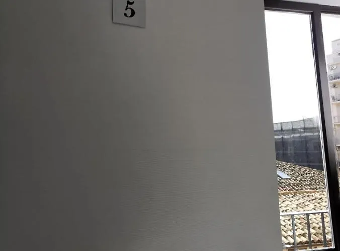 Re Carlo カターニア